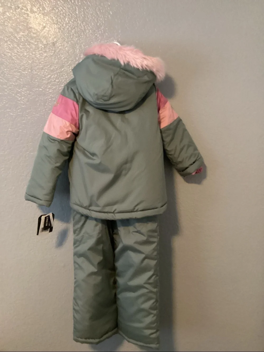 OshKosh B'gosh 2 Piece Snowsuit. NWT